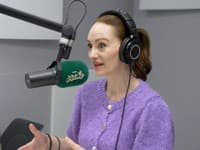 Karin Olasová akoby zastavila čas.