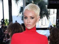 Adriana Sklenaříková na festivale v Cannes prekvapila zmenou účesu. 