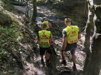 Pošmyknutie s nešťastným koncom: Turistku museli z Malej Fatry transportovať na nosidlách