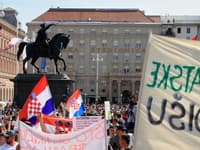 Obrovský škandál v Chorvátsku: Desaťtisíce ľudí vyšli do ulíc! Krajinu zasypal toxický odpad z cudziny