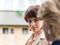 Monika Šagátová stvárňuje v seriáli Sľub novinárku Renátu