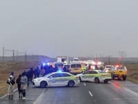 Tragická noc na diaľnici: Hromadná nehoda mikrobusov si vyžiadala desiatky životov a zranených