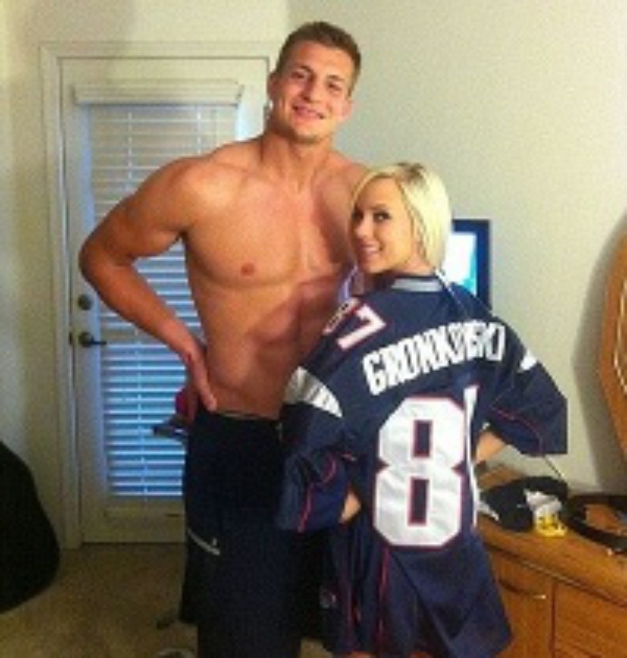 Bibi jones rob gronkowski