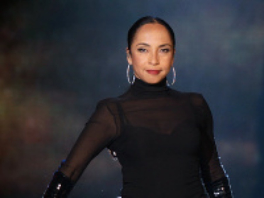 Sade. Шаде Британская певица 2021. Шаде певица 2022. Шаде Британская певица 2019. Sade Adu 2021.