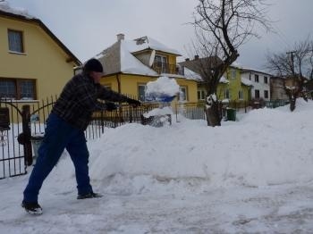 Odhŕňanie snehu v Batizovciach