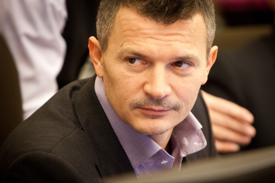 Jan Pociatek Počiatek chce v roku 2013 stavať takmer 80 km diaľnic a rýchlociest ...