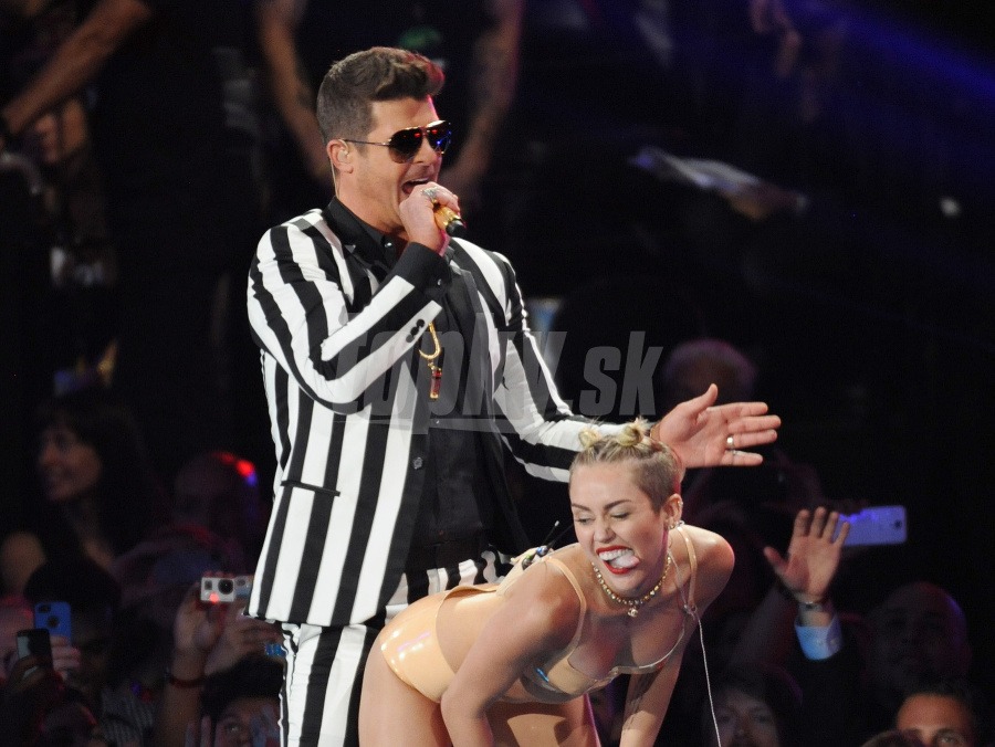 sex videá z Miley Cyrus