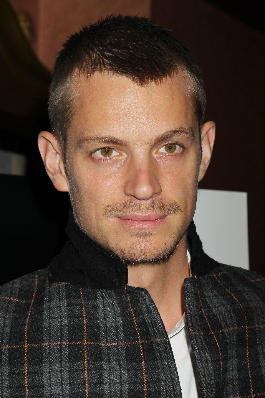 Юэль киннаман фото. Юэль Киннаман. Киннаман Юэль Киннаман. Joel Kinnaman 2021. Чарльз Юэль нордстрём Киннаман.