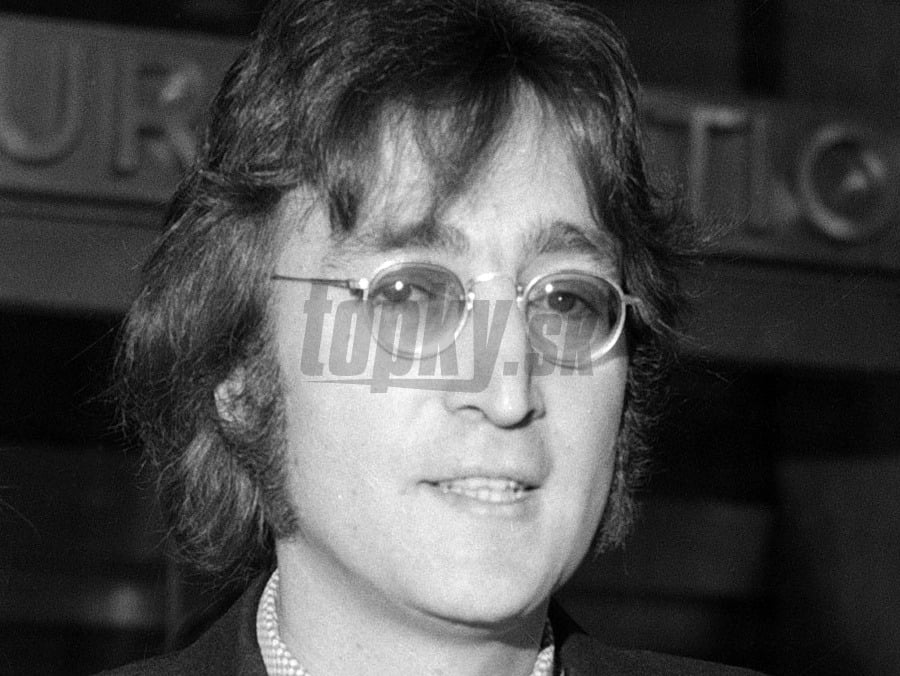 Вдова леннона. John Lennon 1980. John Lennon 1970. Джон Леннон в старости. Паук Леннона.