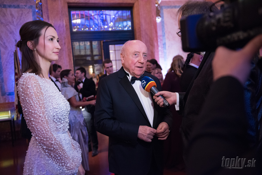 Deduško Slováček (74) šokuje: Svadba s o 40 rokov mladšou milenkou? – galéria | Topky.sk