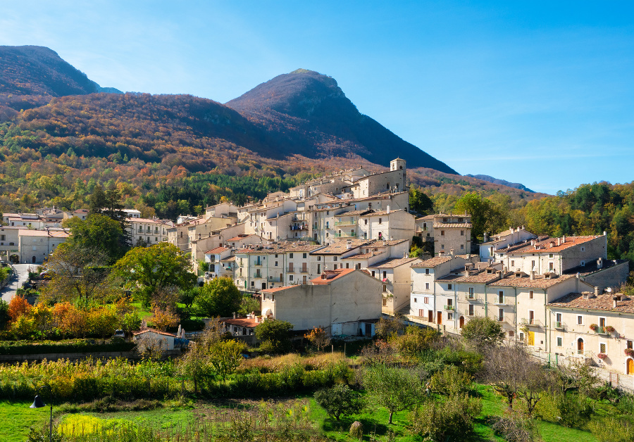 Talianska dedina sa stala