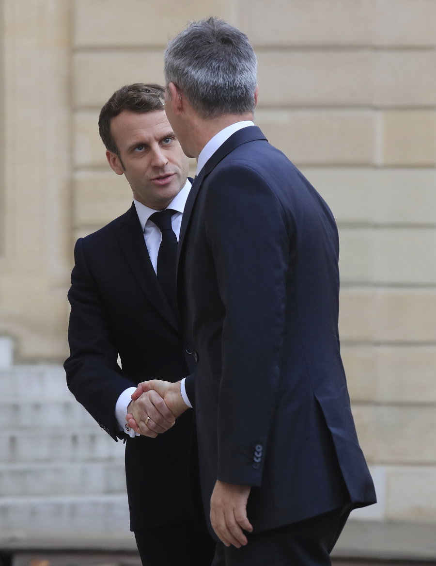 Macron Sa Stretol So Stoltenbergom: Prezident Obhajuje Tvrdenie O NATO ...