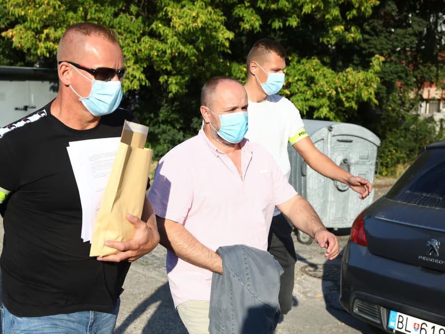 Marenie Spravodlivosti Elitn Vy etrovatelia NAKA Skon ili V Put ch 