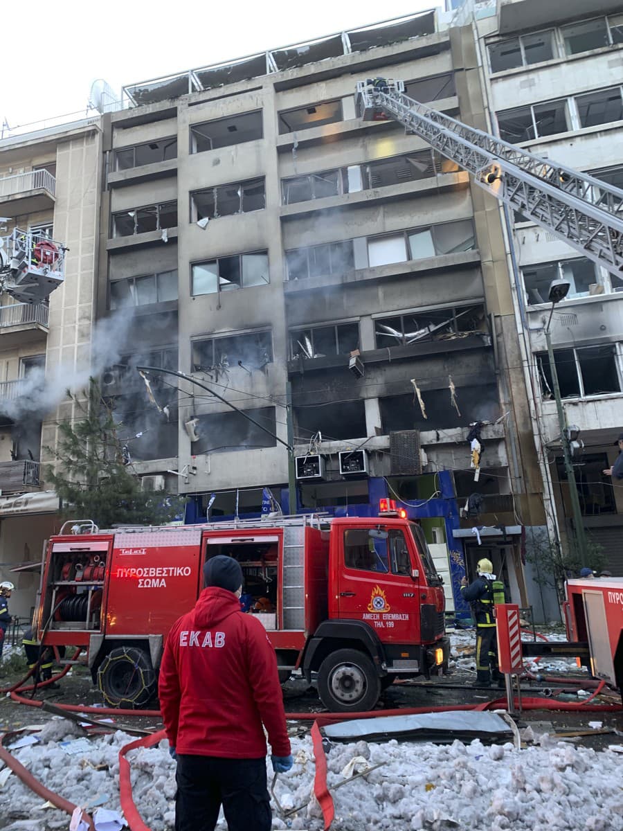 Centrom Atén otriasol výbuch