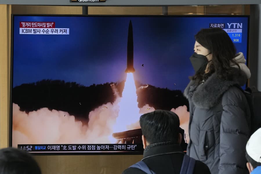Severná Kórea vypálila neidentifikovanú