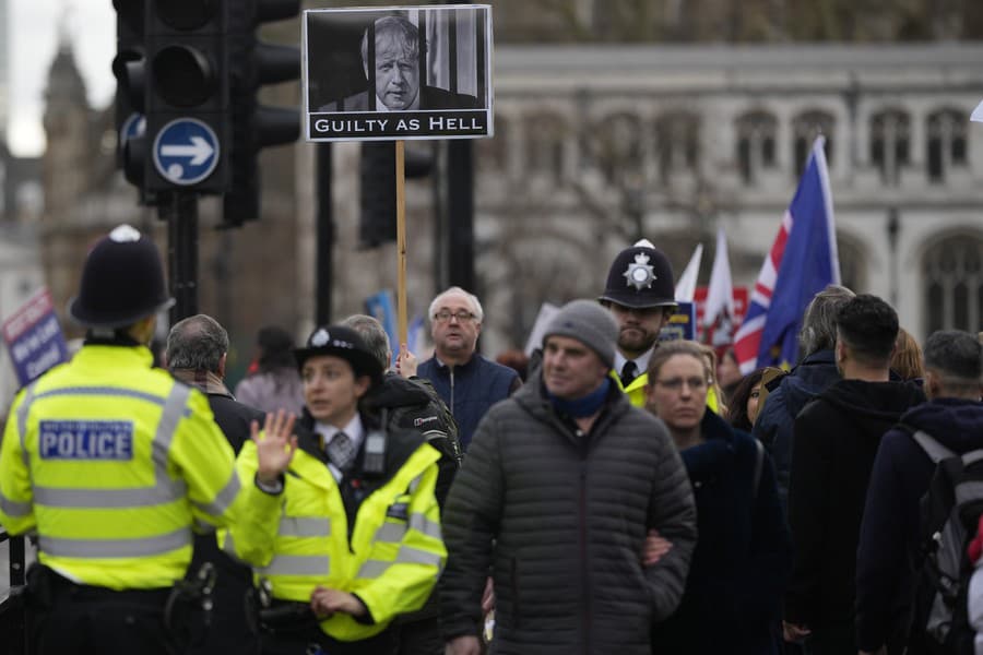 Protesty proti Borisovi Johnsonovi