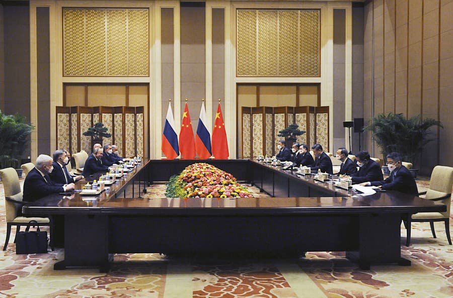 Vladimír Putin na rokovaní v Pekingu