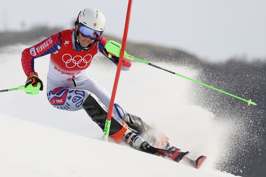 Slovenská lyžiarka Petra Vlhová v 1. kole slalomu na ZOH 2022