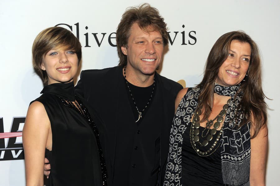 Bon Jovi s dcérou Stephanie Rose Bon Jovi a manželkou Dorotheou Hurley