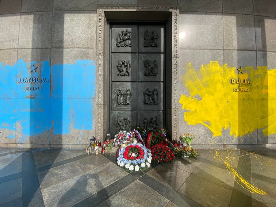 V Bratislave niekto poškodil vojnový pamätník