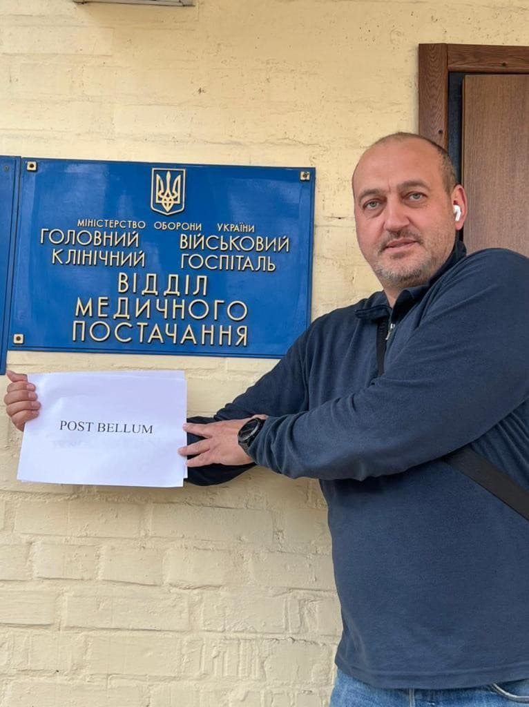 Slováci pomáhajú dopraviť na