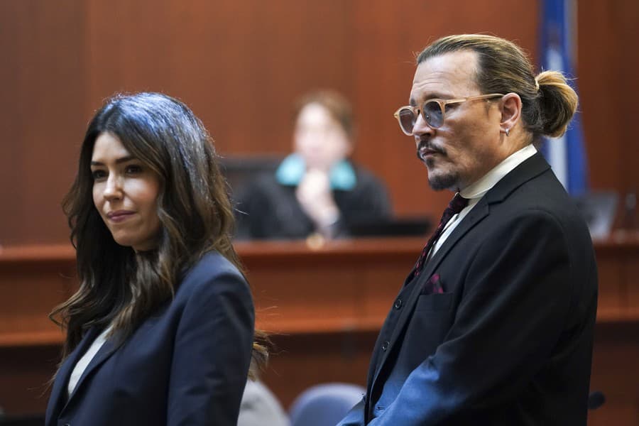 Johnny Depp a jeho právnička Camille Vasquez