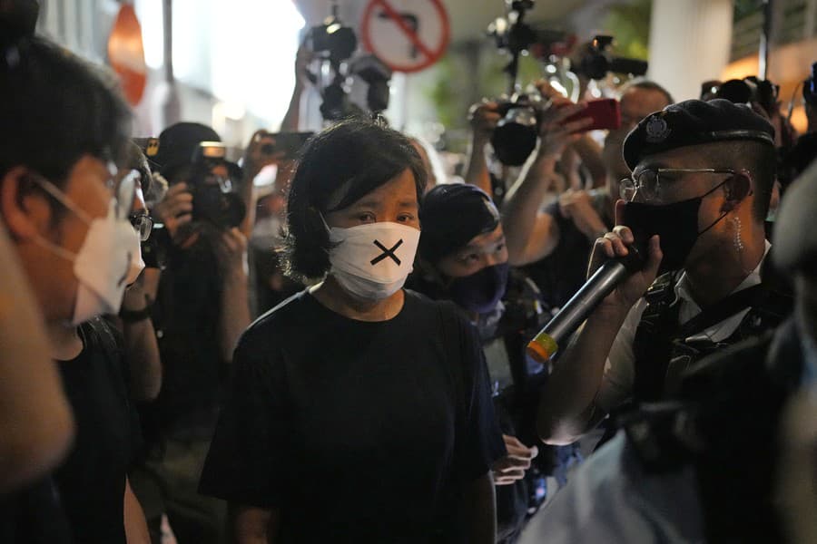 Úrady v Hongkongu zatkli