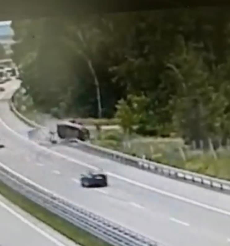 Autentické VIDEO ťažkej nehody: