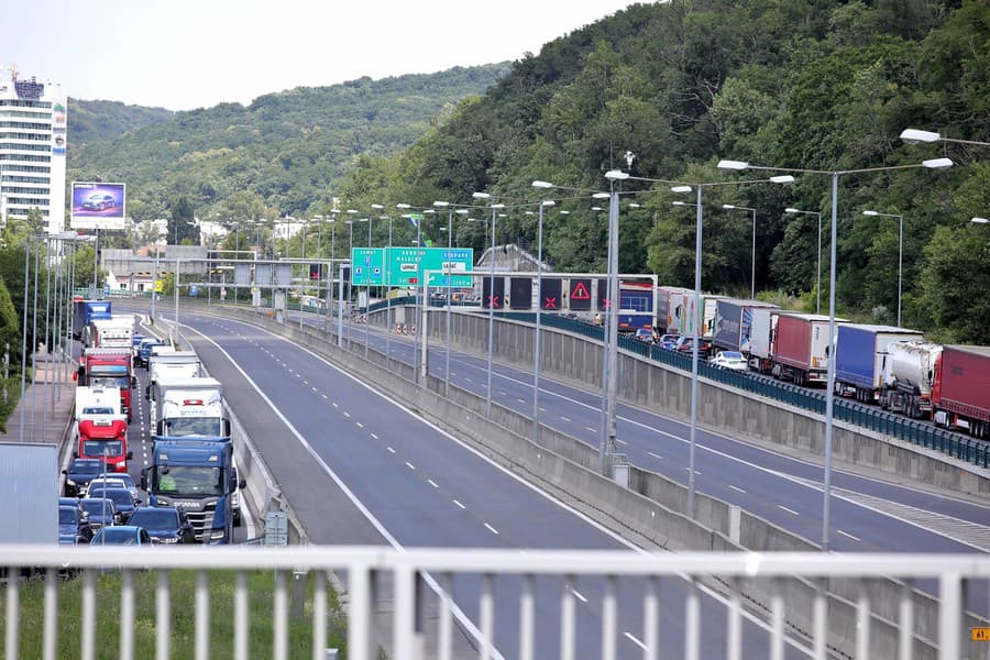 KOLAPS dopravy v Bratislave: