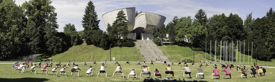 Bystricu rozskáču parkouristi zo