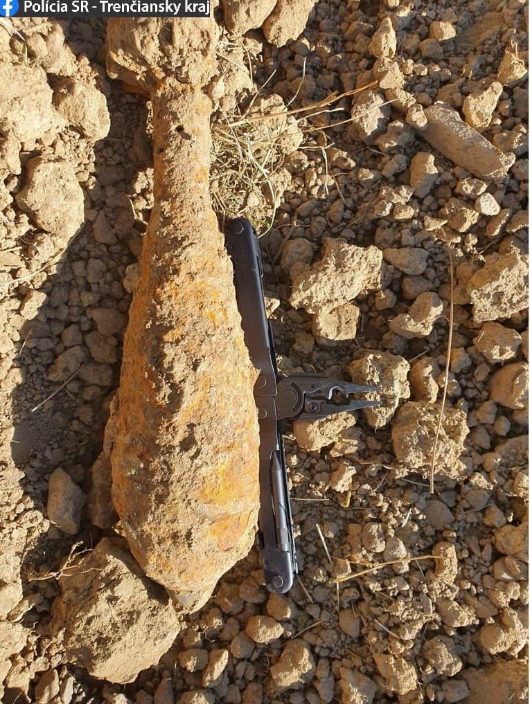 Počas výkopových prác našiel 41-ročný muž rumunskú delostreleckú mínu