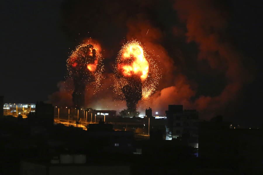 Výbuchy v Gaze.