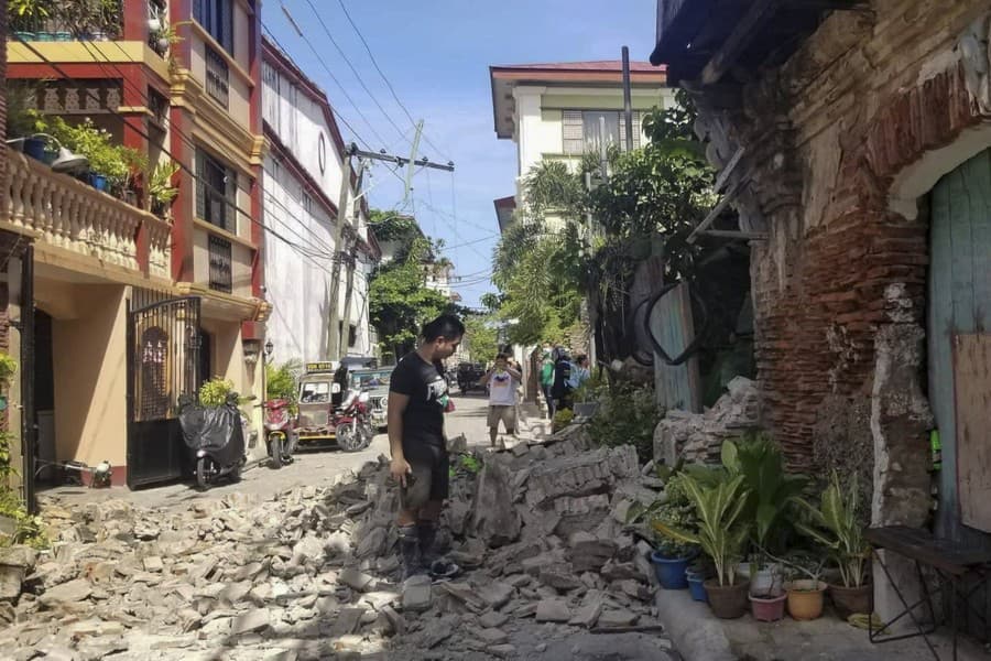 FOTO Zemetrasenie na Filipínach