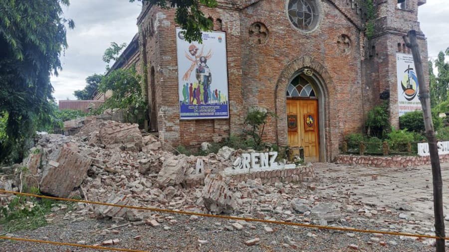 Škody po zemetrasení na Filipínach