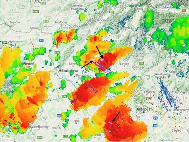 Všimli ste si zvláštne