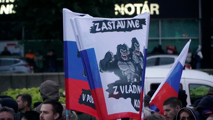 Protivládny protest na Hodžovom námestí v Bratislave