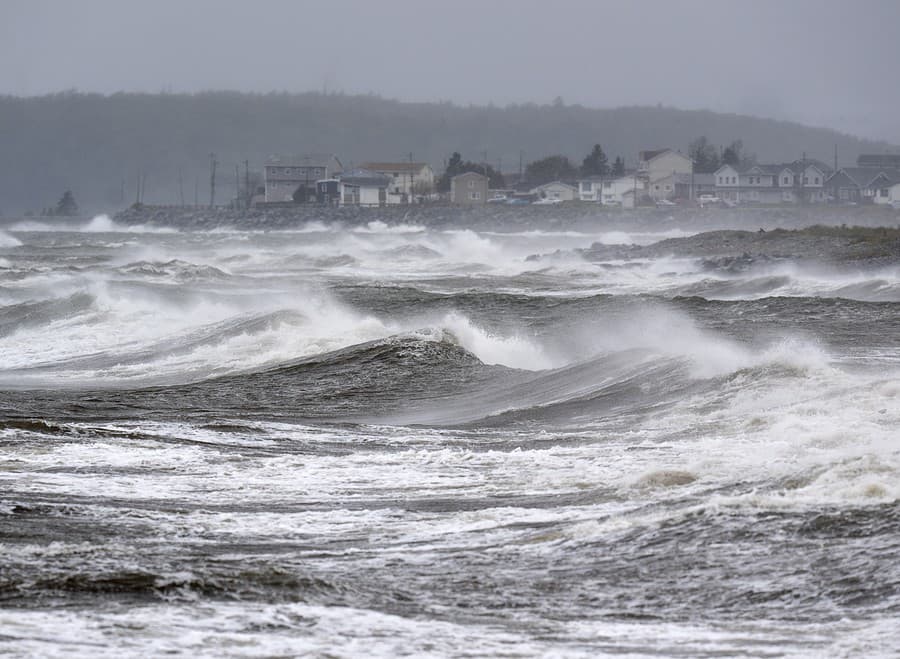 Hurikán Fiona zasiahol pobrežie Kanady