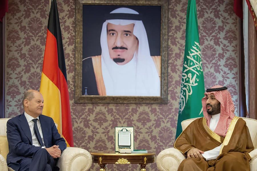 Olaf Scholz so saudským korunným princom Muhammadom bin Salmánom