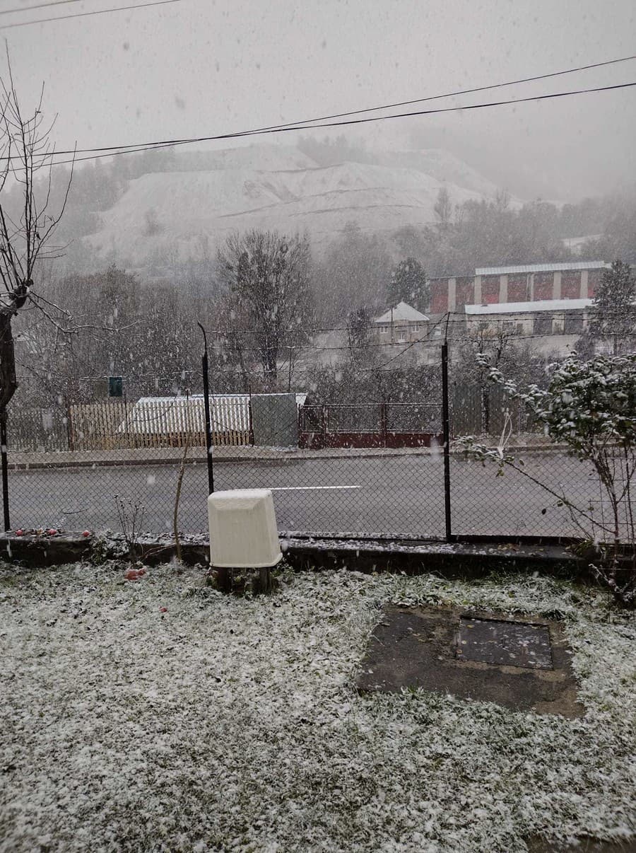 Snežilo aj v Tisovci.
