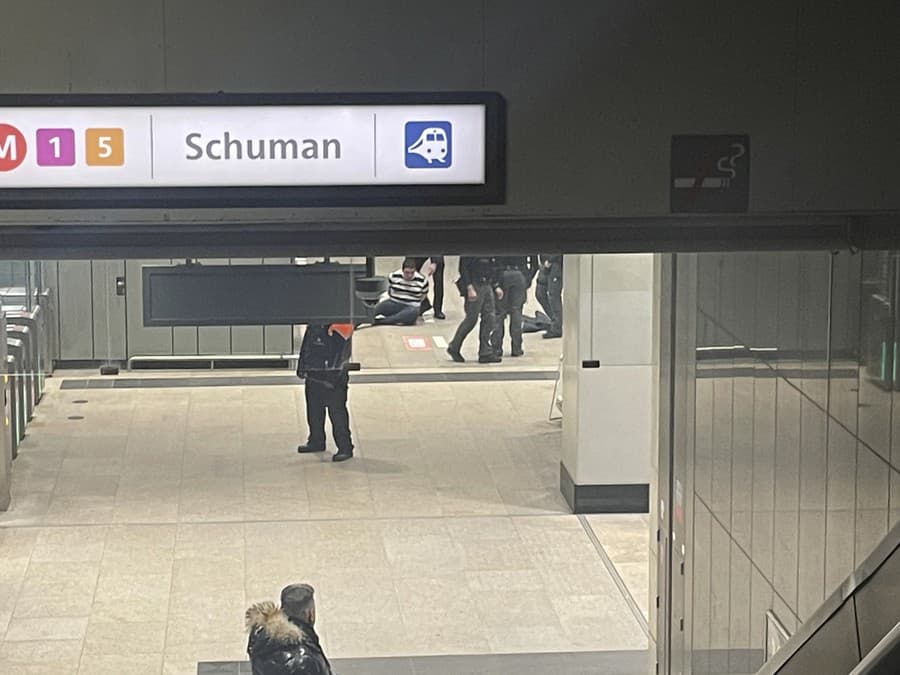 Na stanici metra v belgickej metropole Brusel došlo k útoku