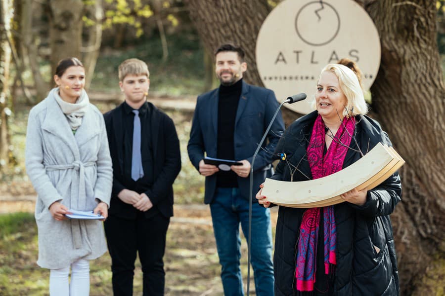 Dramaturgička DAB v Nitre Slavka Civáňová si odniesla v ocenení Atlas špeciálne uznanie odbornej poroty. 