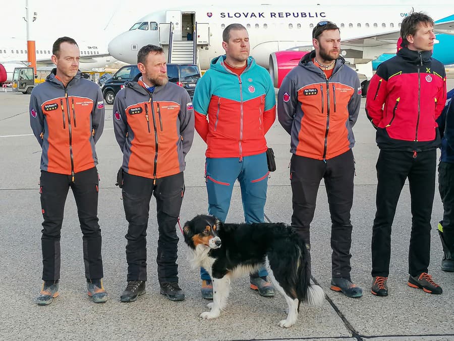 Slovenskí záchranári sa vrátili z misie v Turecku.