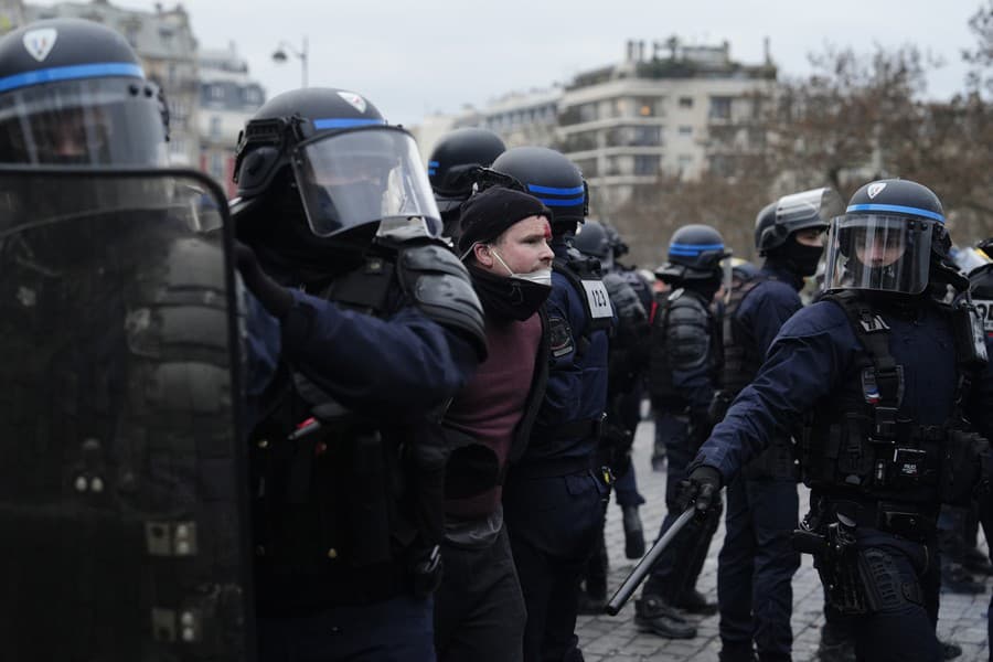 Štrajky vo Francúzsku proti