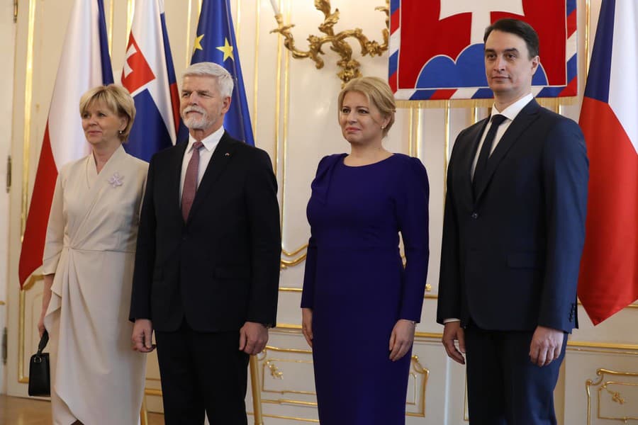 Český prezident Petr Pavel pricestoval s manželkou Evou na prvú oficálnu návštevu Slovenska. 