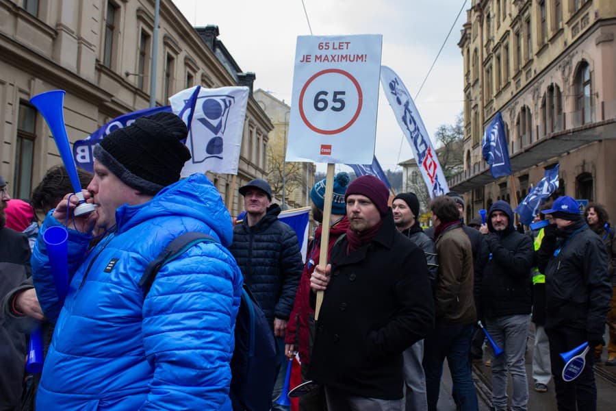 Protesty proti zvýšeniu veku odchodu do dôchodku v Česku.