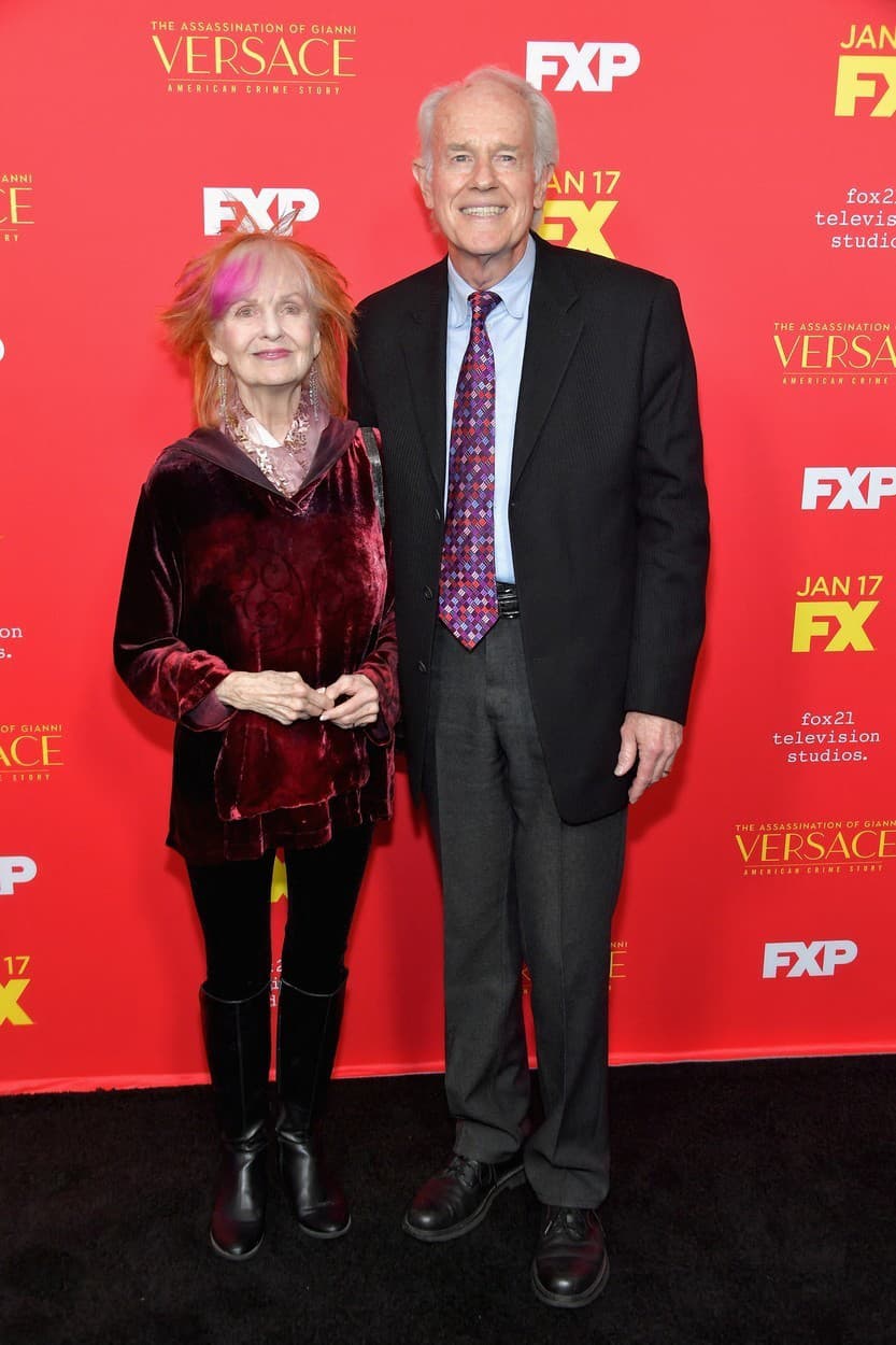 Judy Farrell a Mike Farrell na fotografii z roku 2018.