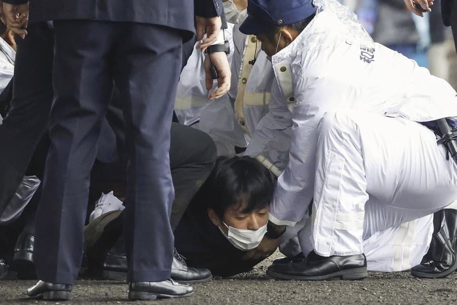Evakuácia japonského premiéra