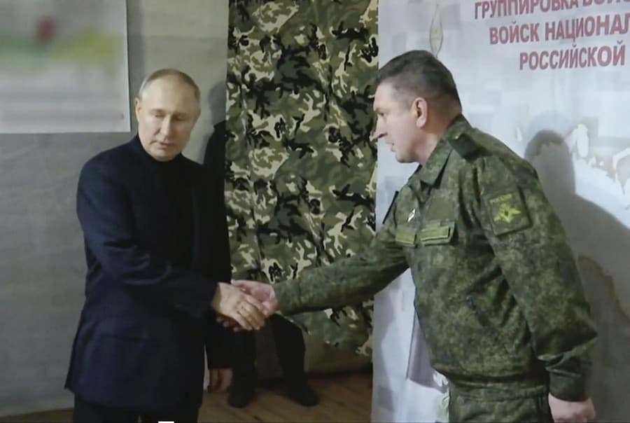 Vladimir Putin navštívil vojenskú základňu