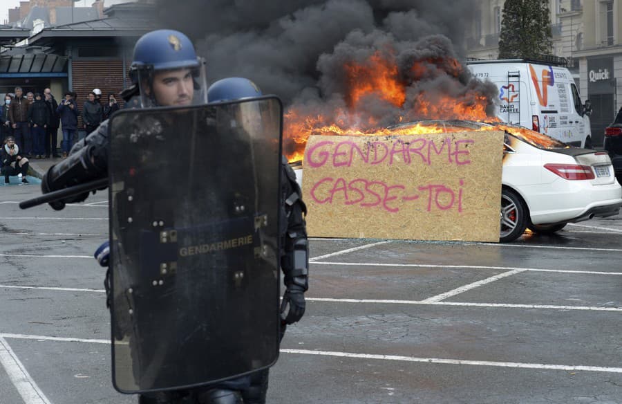 Protesty vo Francúzsku