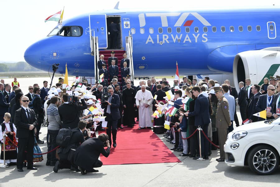 Pápež František počas návštevy v Maďarsku